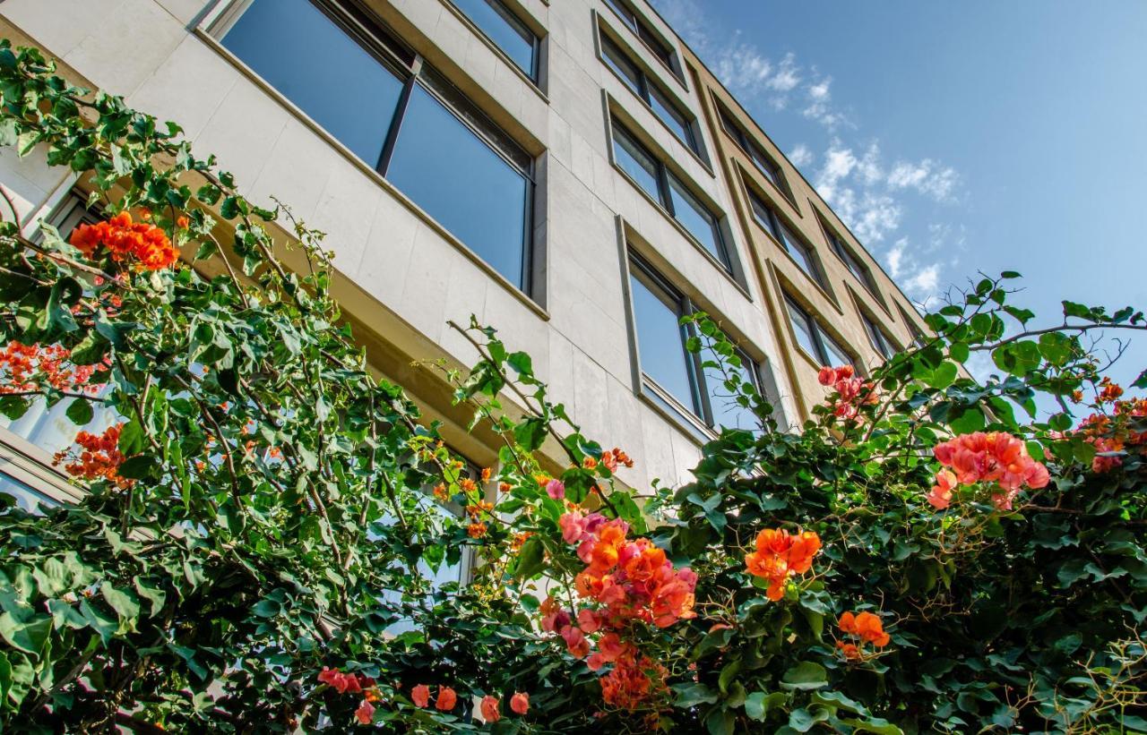 The Ray Hotel And Studios Beirut Bagian luar foto
