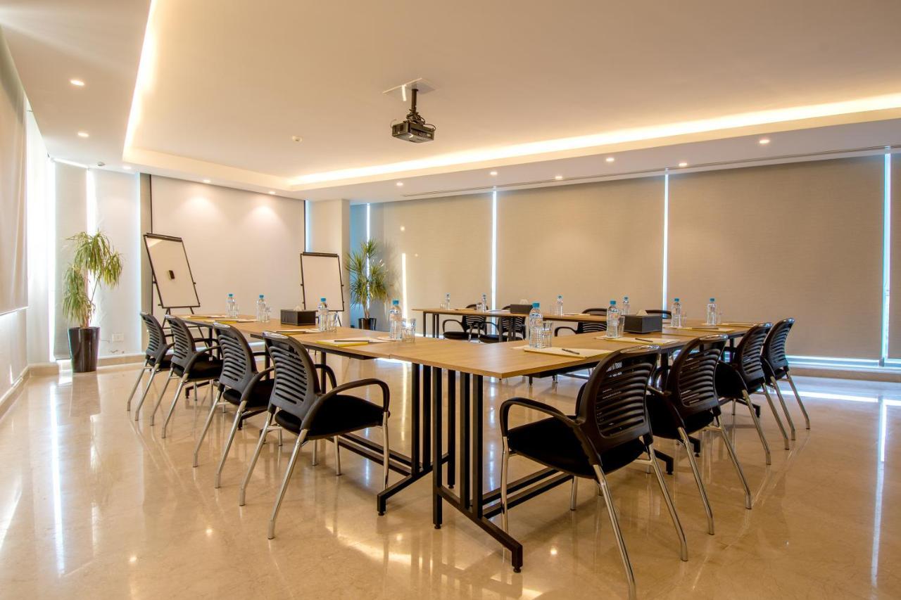 The Ray Hotel And Studios Beirut Bagian luar foto