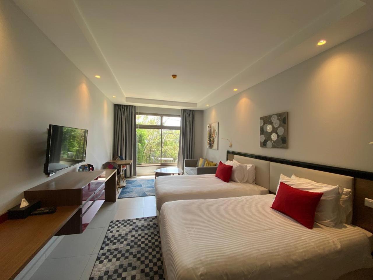 The Ray Hotel And Studios Beirut Bagian luar foto