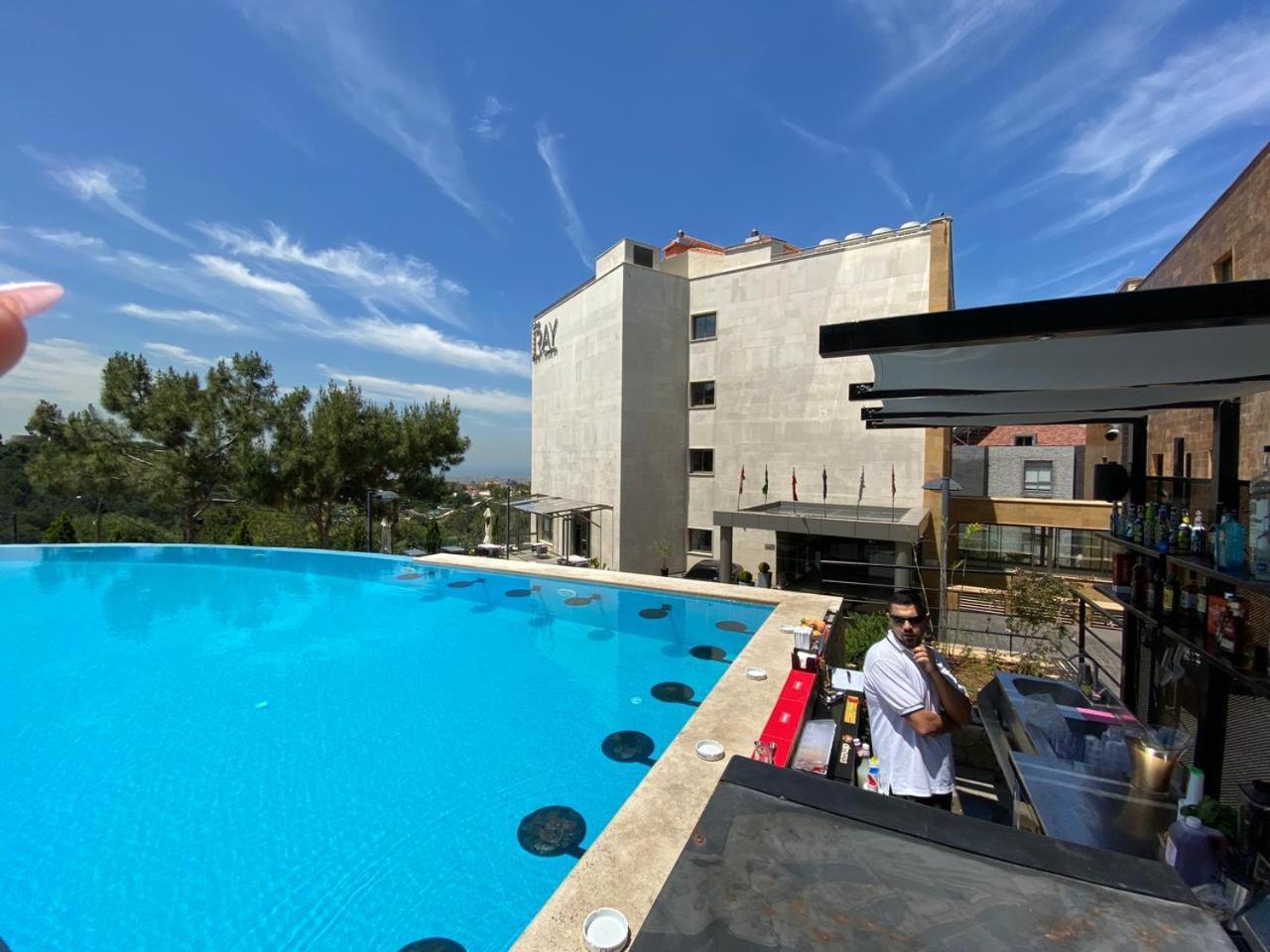 The Ray Hotel And Studios Beirut Bagian luar foto