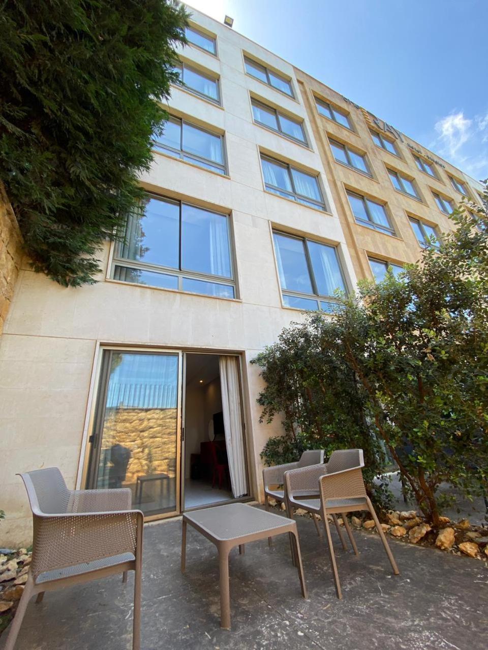 The Ray Hotel And Studios Beirut Bagian luar foto