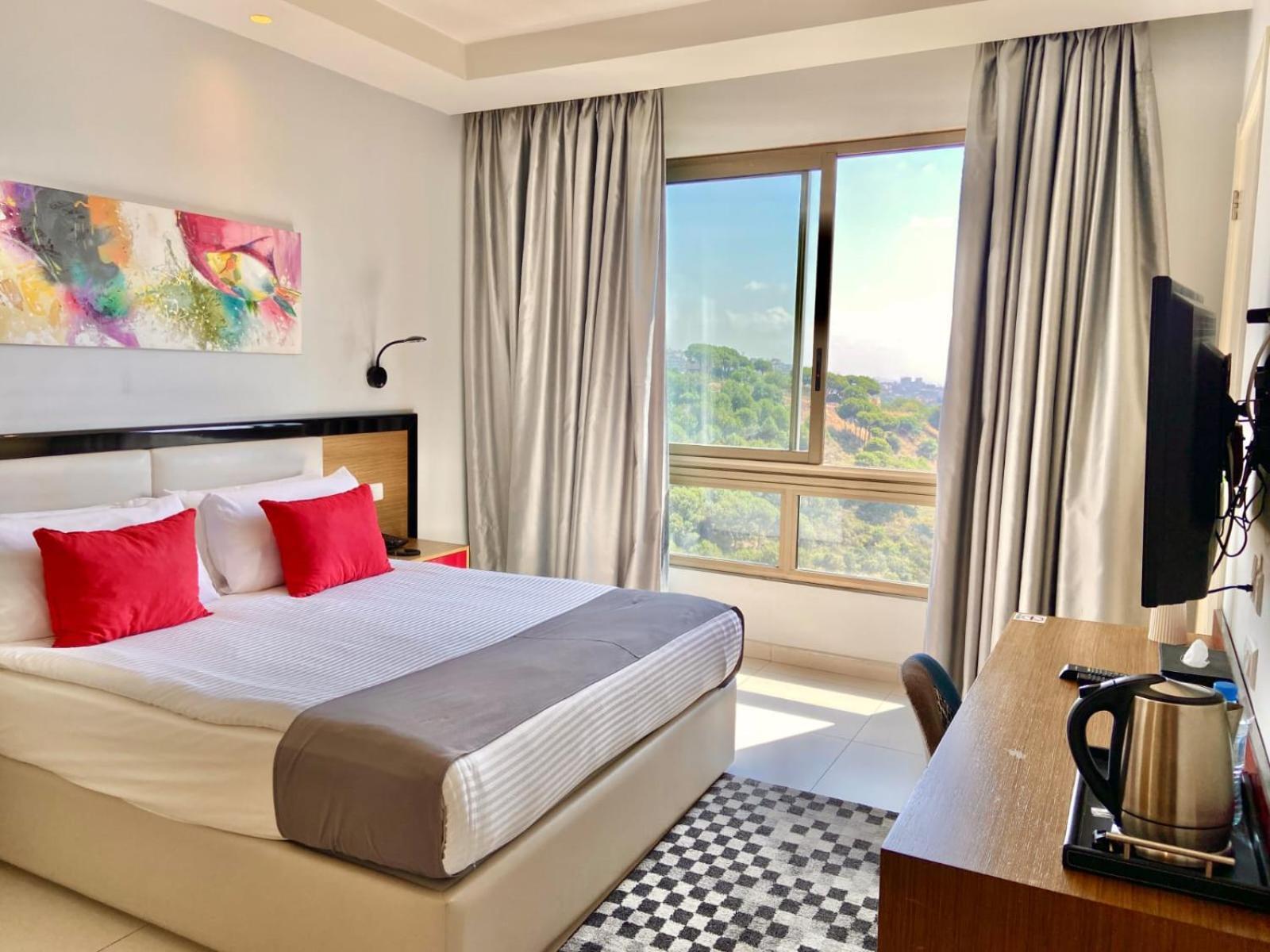 The Ray Hotel And Studios Beirut Bagian luar foto